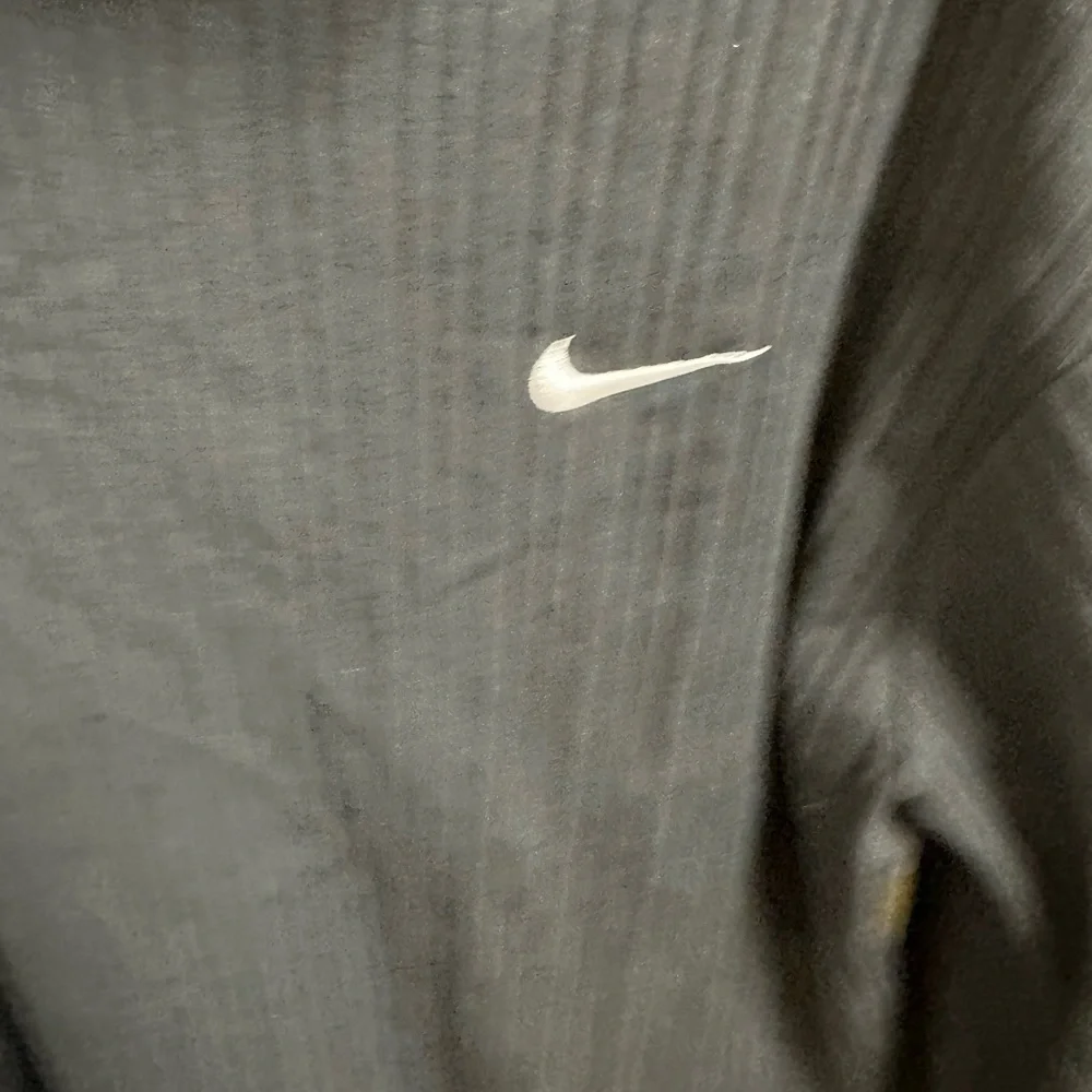 Nike ribbed bell sleeve top - size large